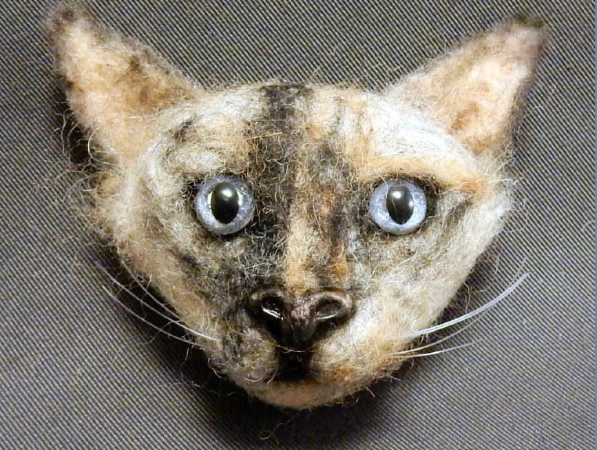 custom cat felt brooch