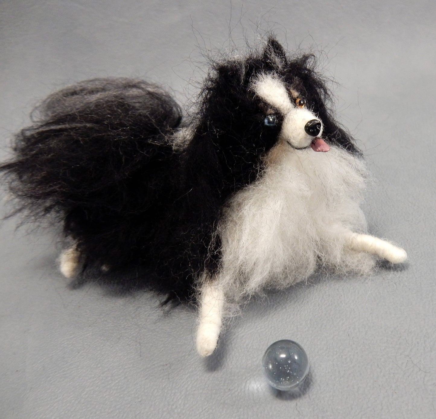 Spitz custom-felted dog miniature Pomeranian look-alike custom dog replica