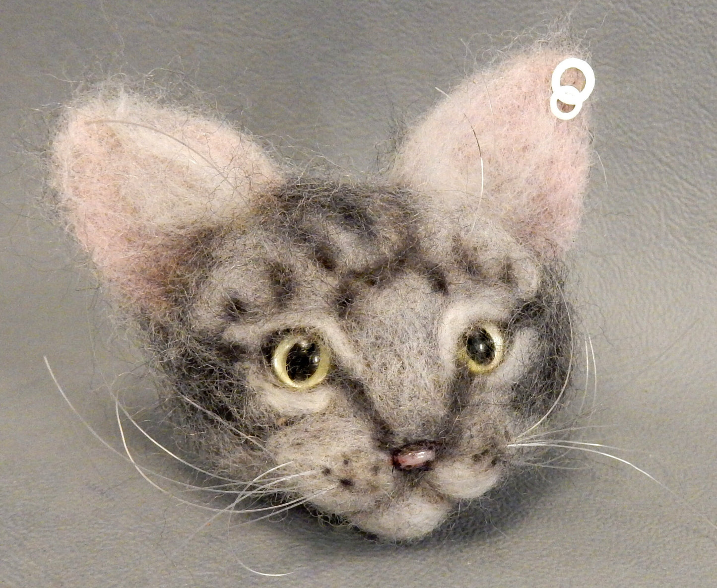 Needle felt cat pin custom cat brooch needle felted brooch