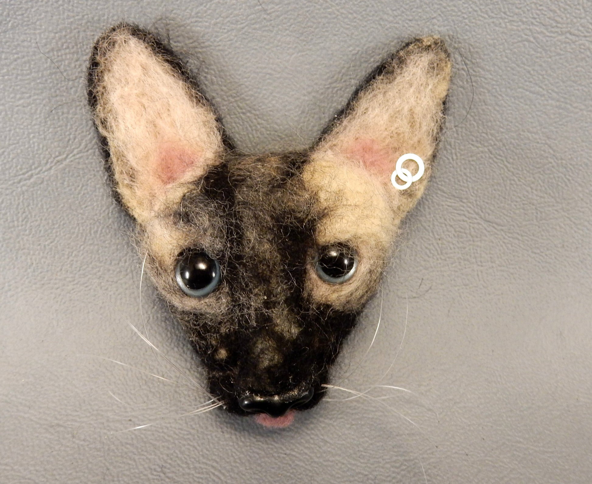 custom cat felt brooch