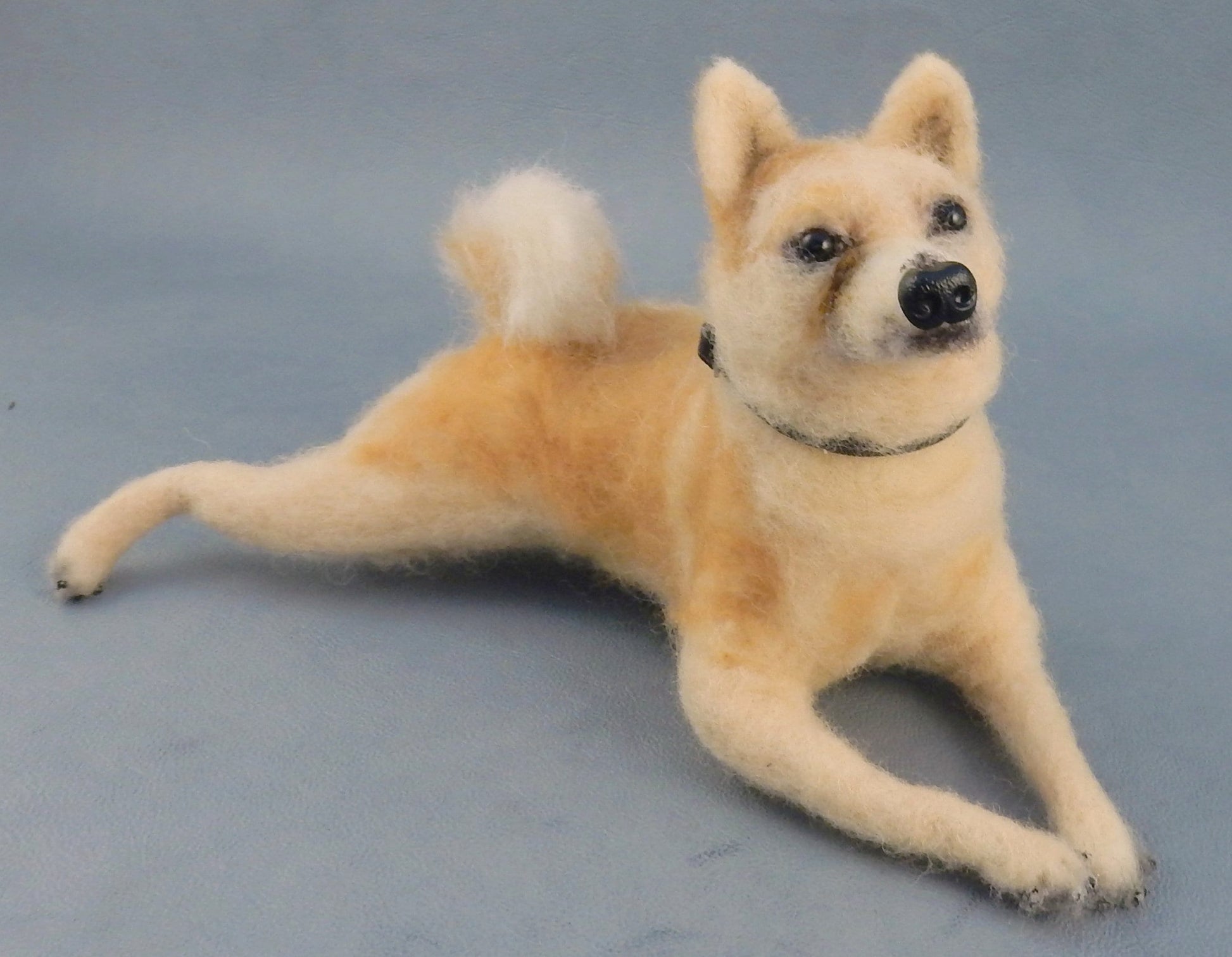 Akita Inu needle felt dog replica