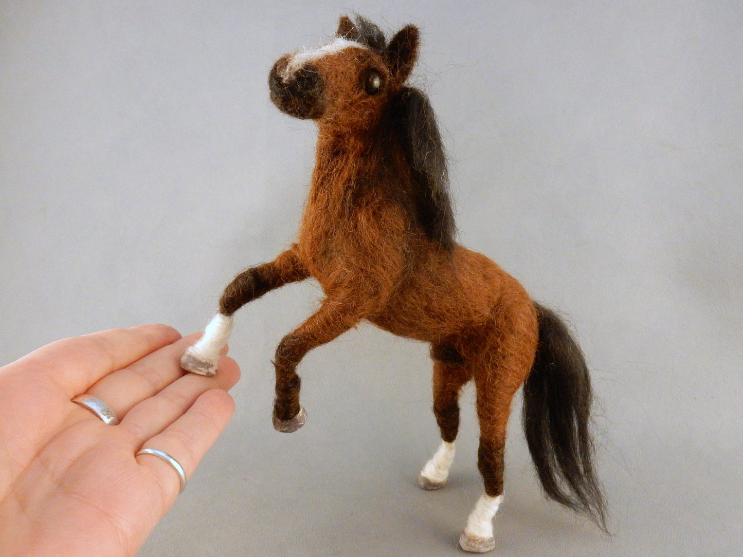 needle felted horse gift sport horse sculpture show jumping horse