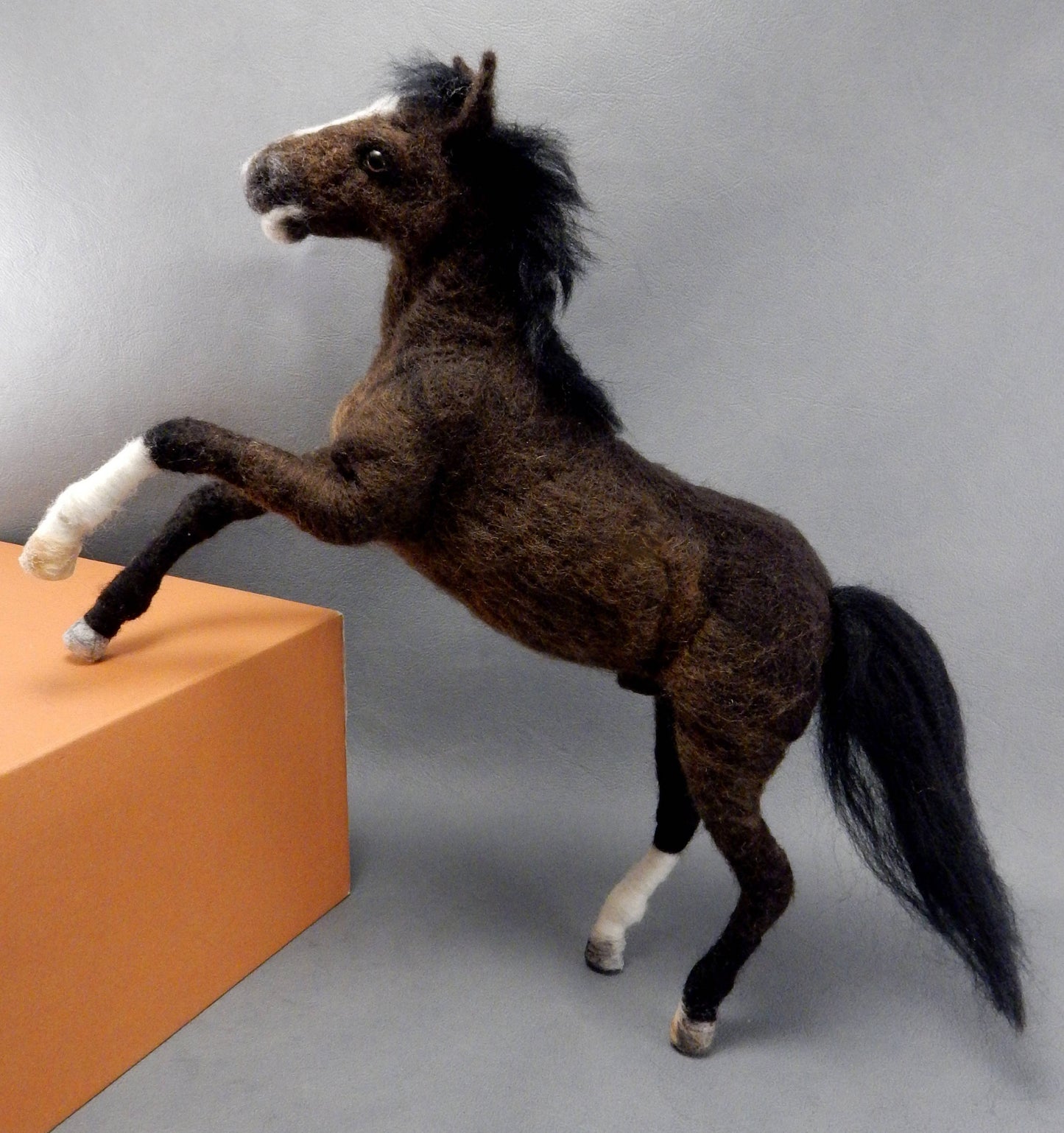 needle felted horse gift sport horse sculpture show jumping horse