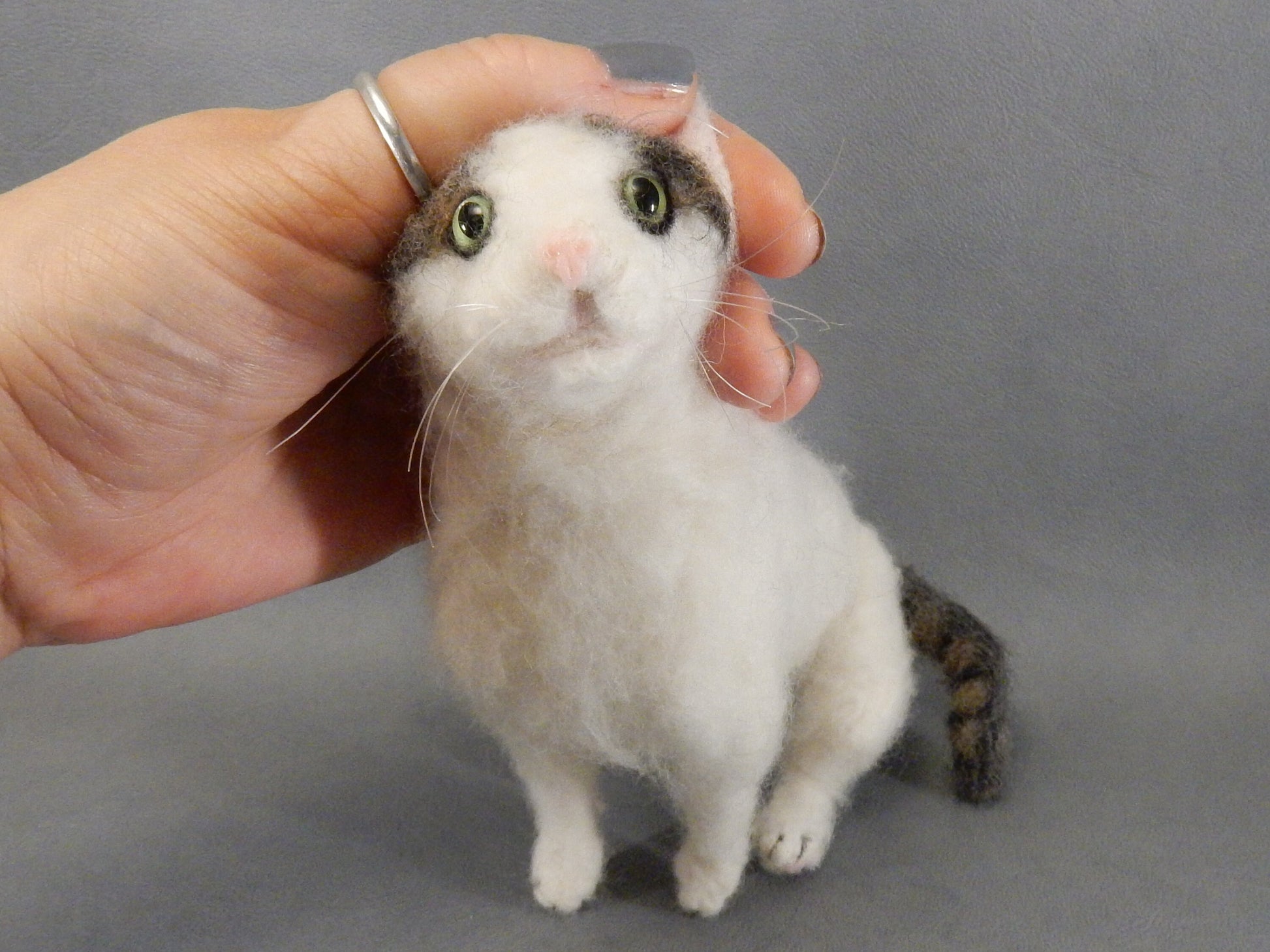 needle felted cat replica