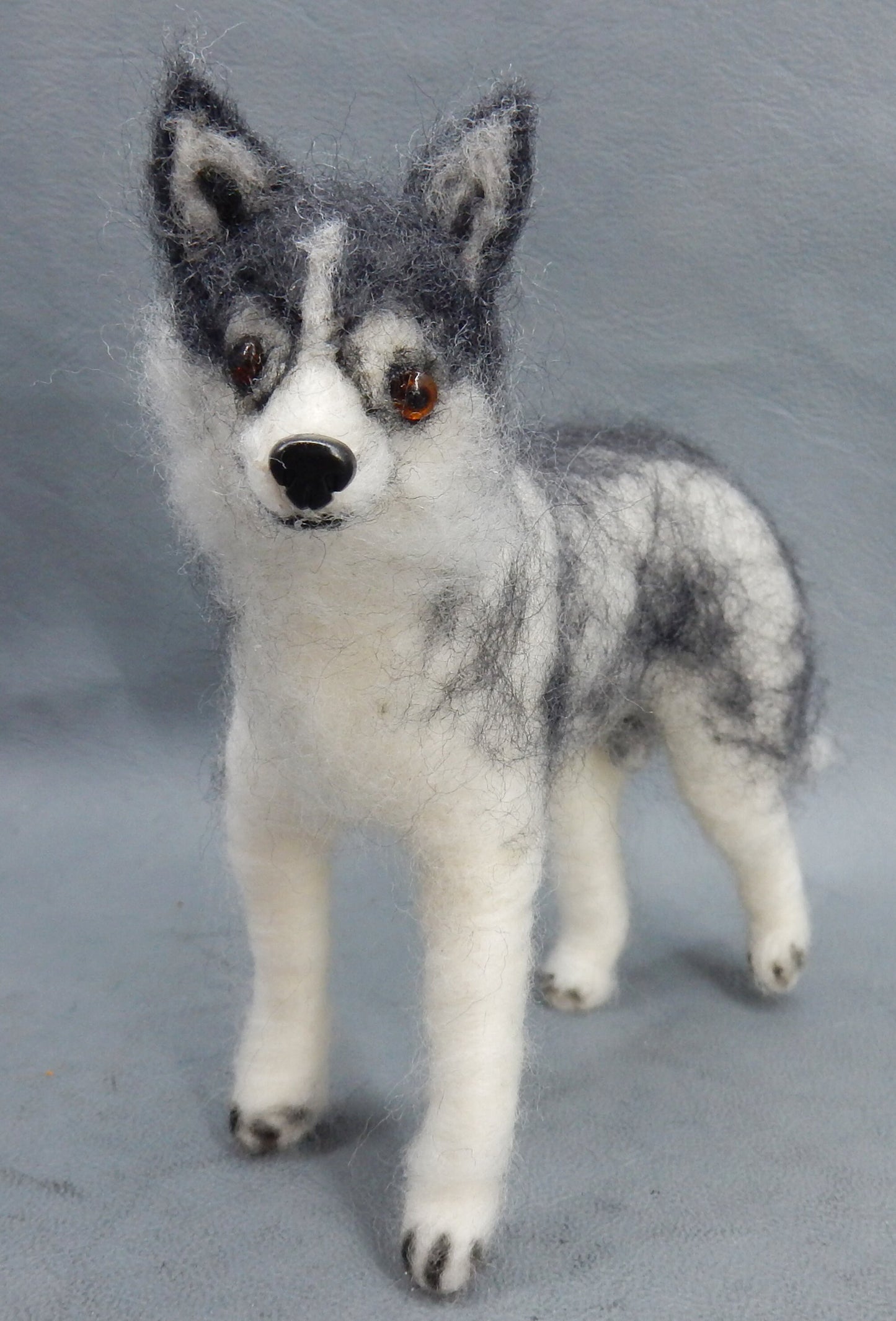 Husky miniature custom dog replica needle-felted dog miniature