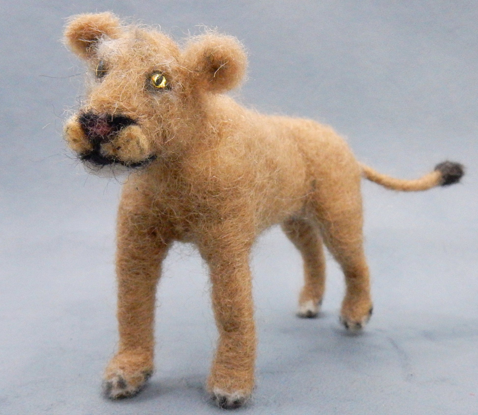 Lion miniature needle-felt replica custom felted lion animal art sculpture