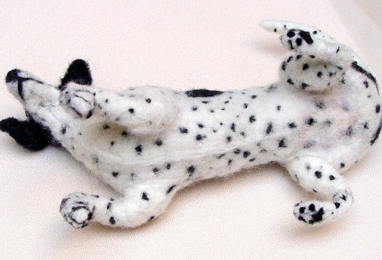 Pointer miniature needle-felted dog replica